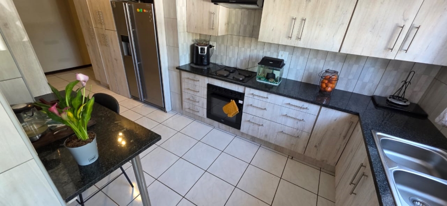 7 Bedroom Property for Sale in Safari Gardens North West